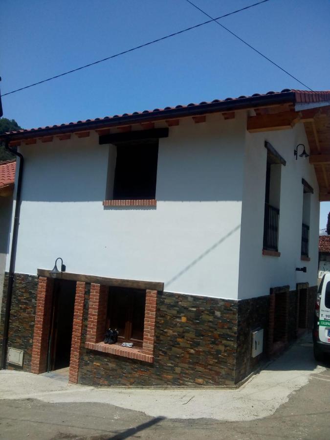 Casa Rural Güilones, Parque Natural de Ponga Sobrefoz Exterior foto